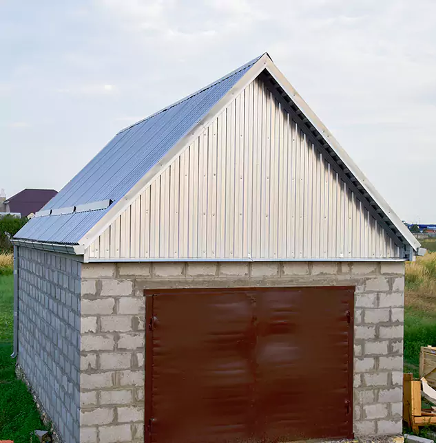 Trusted Garage Roof Repair Company: Keeping Clearlake, WA Properties Sealed and Secure
