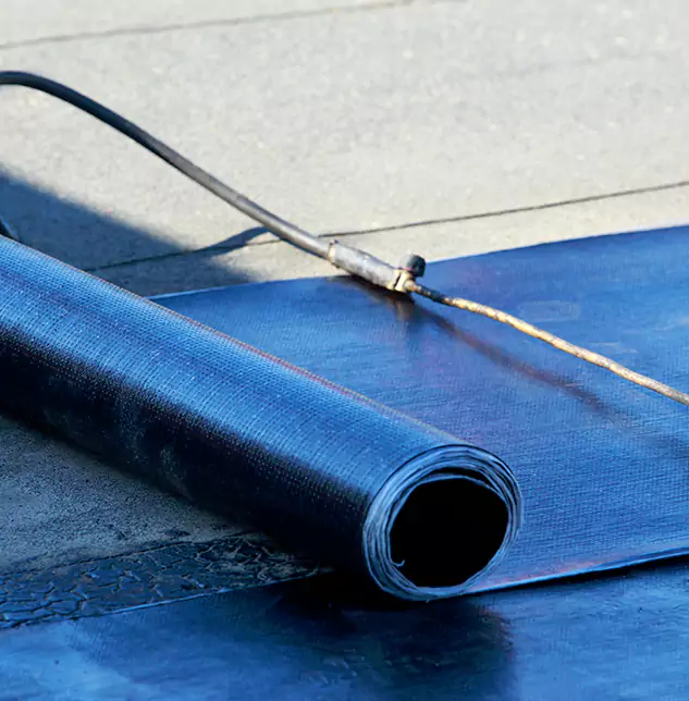 Expert Rubberized Roof Patch Solutions: Restoring Clearlake's Flat Roofs to Peak Performance