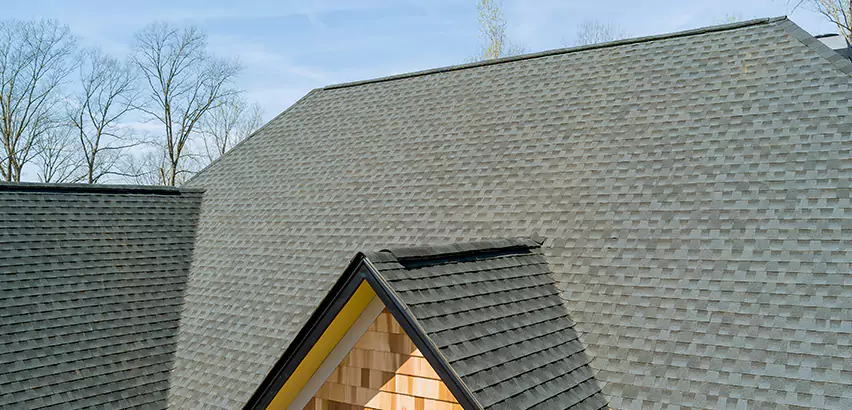 Replacing Vinyl Siding With Cedar Shingles in Clearlake