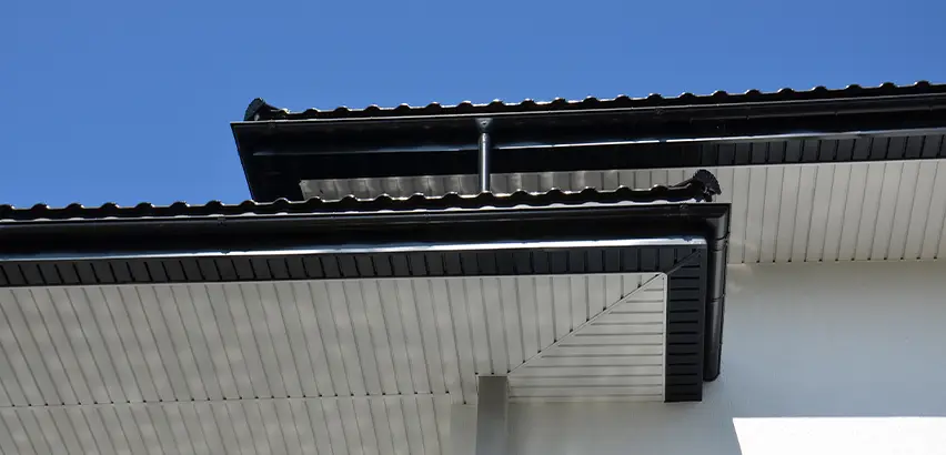 Roof Overhang Repair in Clearlake