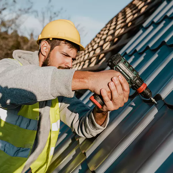 Why Clearlake Property Owners Choose Clear Lake Roofing Repair for Metal Roof Replacement?