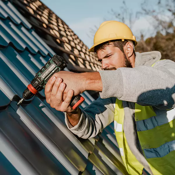 Why Clearlake Homeowners Choose Clear Lake Roofing Repair for Steel Roof Repair Service?